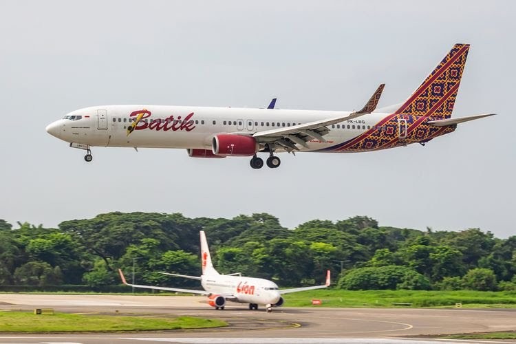 Cuaca Buruk, Pesawat Batik Air Mendarat Mendadak di Bandara Adi Soemarmo