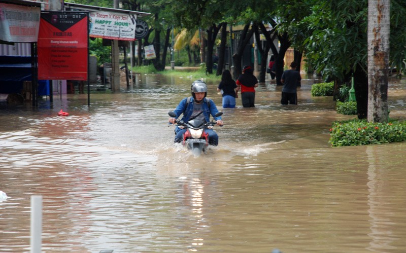 Terobos Banjir