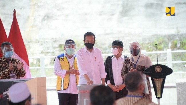Resmikan Bendungan Tukul, Jokowi: Tingkatkan Suplai Air Irigasi ke 600 Hektar Sawah