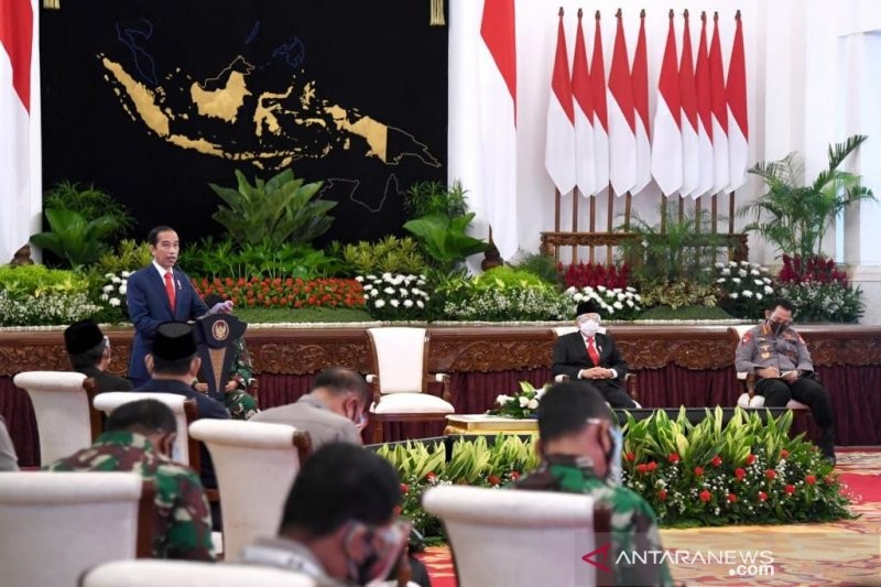 Jokowi Minta Polri Lebih Selektif Terima Laporan Pelanggaran UU ITE
