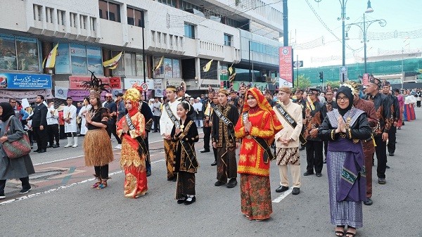 Komunitas Indonesia ramaikan Pawai Hari Kebangsaan Brunei Darussalam di tengah Pandemi