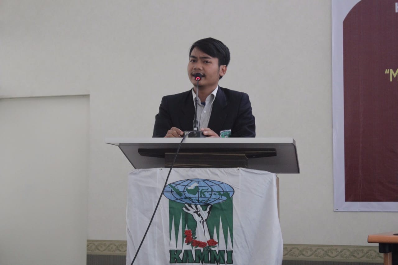 KAMMI Desak Pemerintah Cabut Perpres Investasi Miras