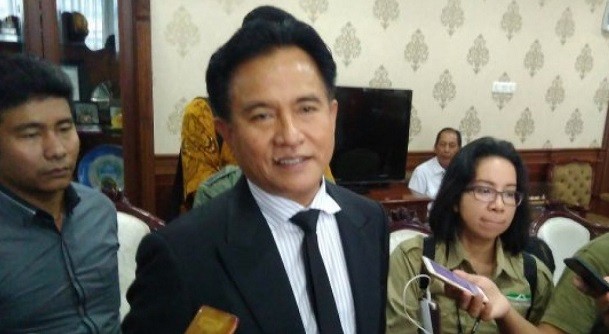 Yusril: Presiden Harus Terbitkan Perpres Baru yang Hilangkan Ketentuan Tentang Miras