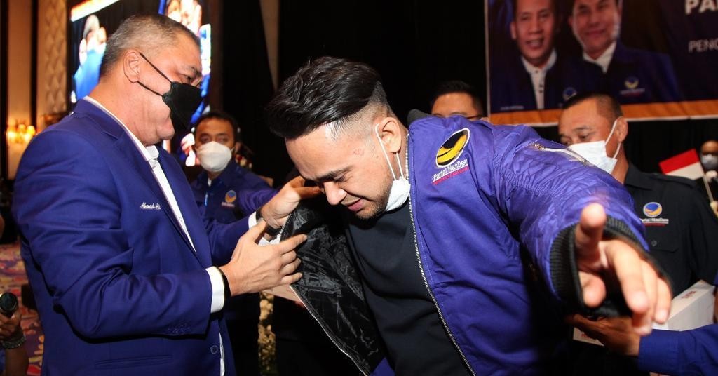 Terjun ke Dunia Politik, Aktor Ramzi Resmi Bergabung dengan NasDem