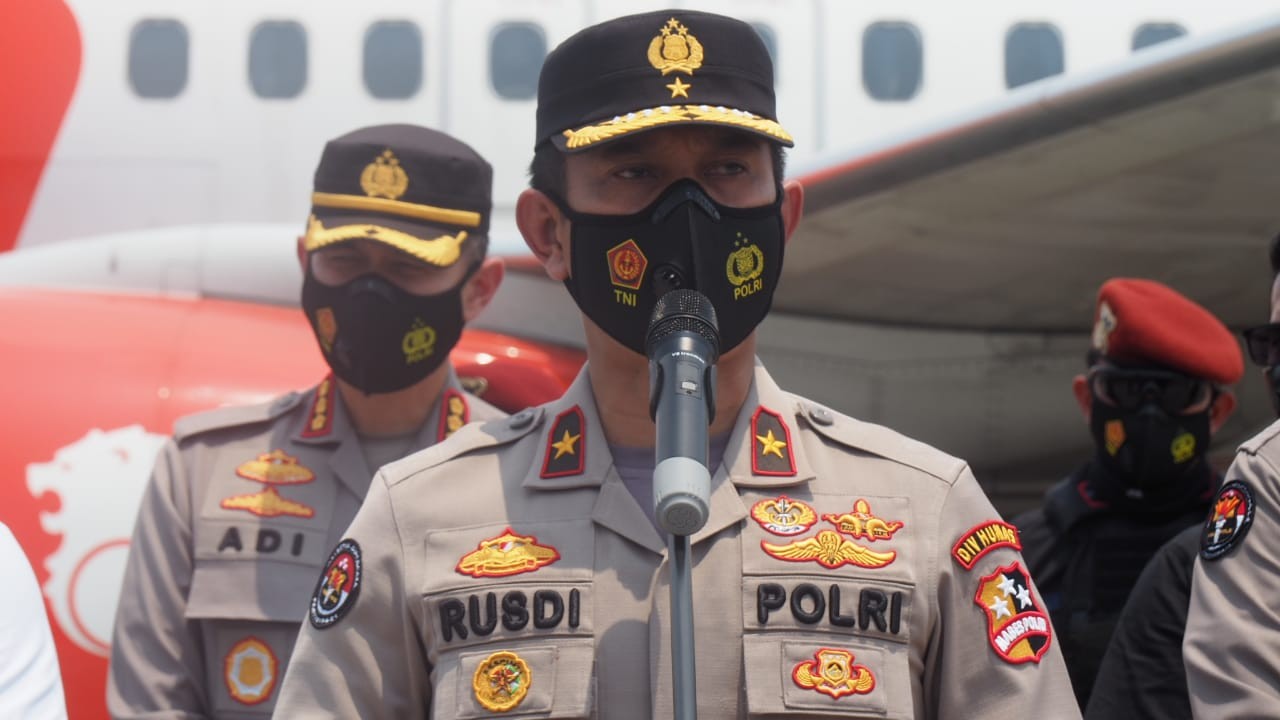 Dikawal Ketat Densus 88, Sebanyak 22 Terduga Teroris Asal Jatim Tiba di Jakarta