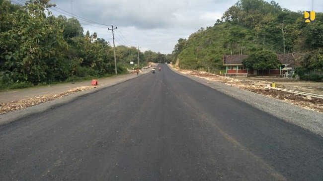 Kementerian PUPR Tingkatkan Kondisi Jalur Pantai Selatan Sepanjang 99,63 Km