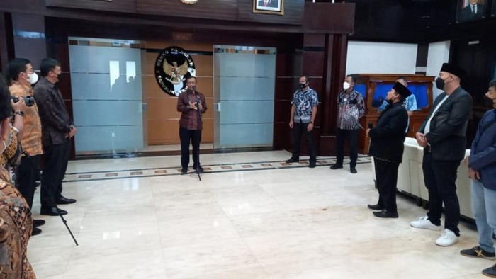 Virtual Police Selesaikan Ajakan Kekerasan Terhadap Mahfud MD dengan Mediasi