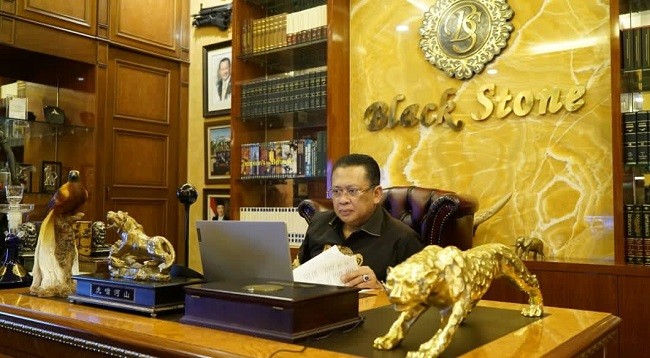 Apresiasi Didirikannya Pabrik Baterai Kendaraan Listrik di Indonesia, Bamsoet Harap Indonesia Mampu Produksi Banyak Kendaraan Listrik