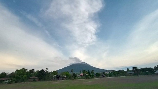 Gunung Api Ili Lewotolok di NTT Keluarkan 19 Kali Letusan