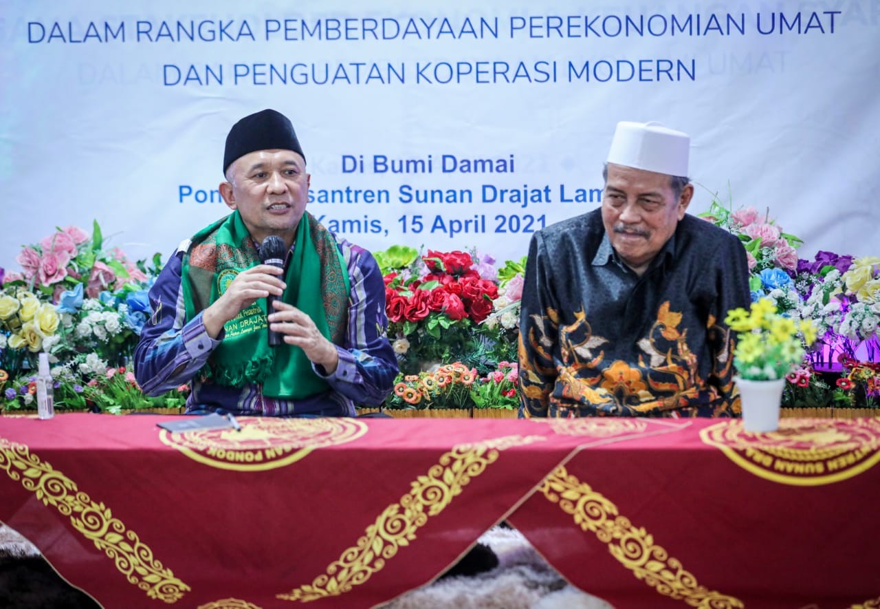 Teten: Koperasi Pesantren Potensial Membangun Jaringan Ritel Modern