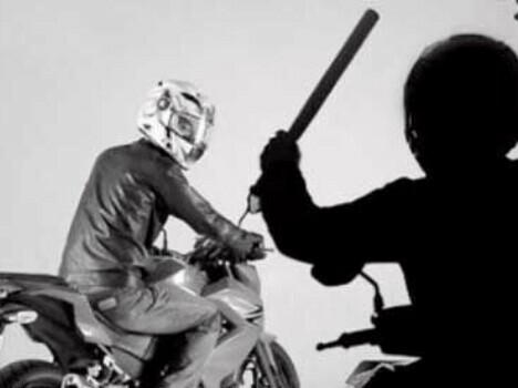Tabrak Pot Bunga, Pelaku Begal Meregang Nyawa di Dalam Got