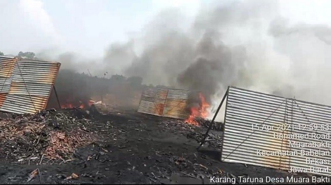 Pembakaran Limbah Diduga Ilegal Ganggu Kesehatan Warga dan Rugikan Petani