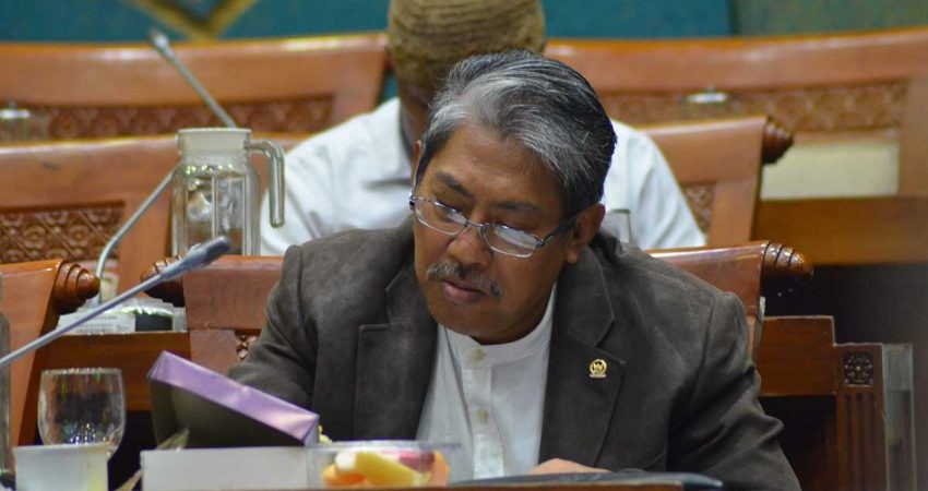 PKS: Rencana Stop Impor Migas, Semoga Bukan Cuma Wacana