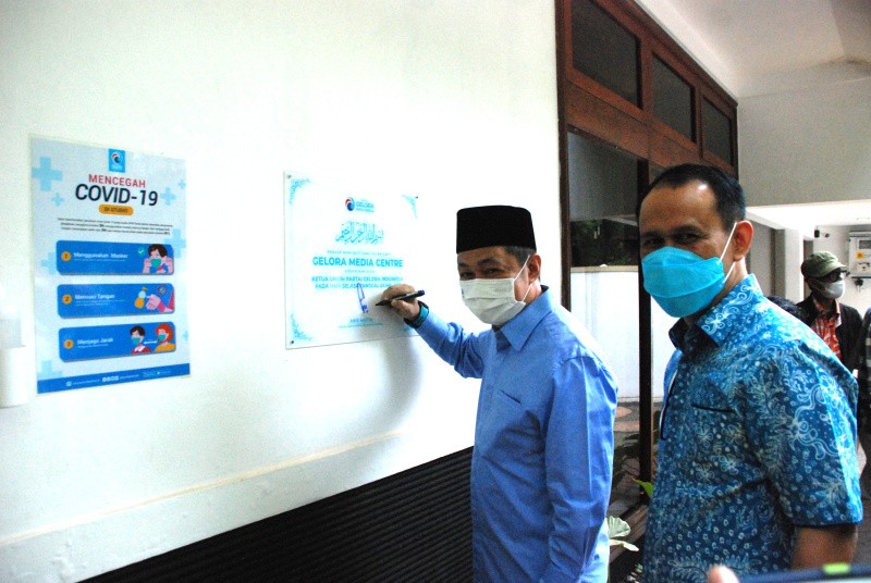 Ketum Gelora Anis Matta Resmikan Media Center Gelora