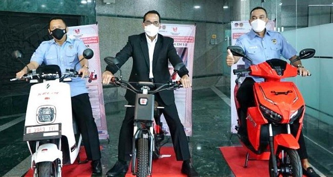 Bamsoet: IMI dan Kemenhub Sepakat Sosialisasikan Buku Panduan Keselamatan dalam Berkendara