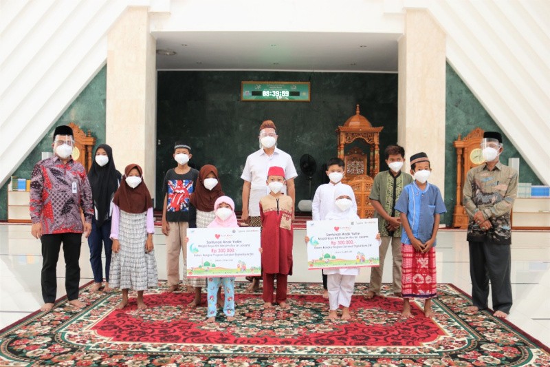 Bank DKI Santuni Anak Yatim