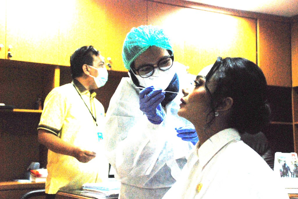 KD Lakukan Test Swab Covid-19