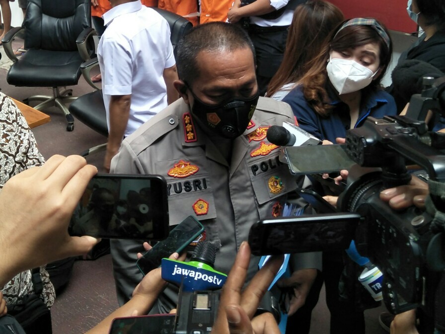 Ditreskrimsus Polda Metro Dalami Laporan Roy Suryo ke Pesinetron Lucky Alamsyah