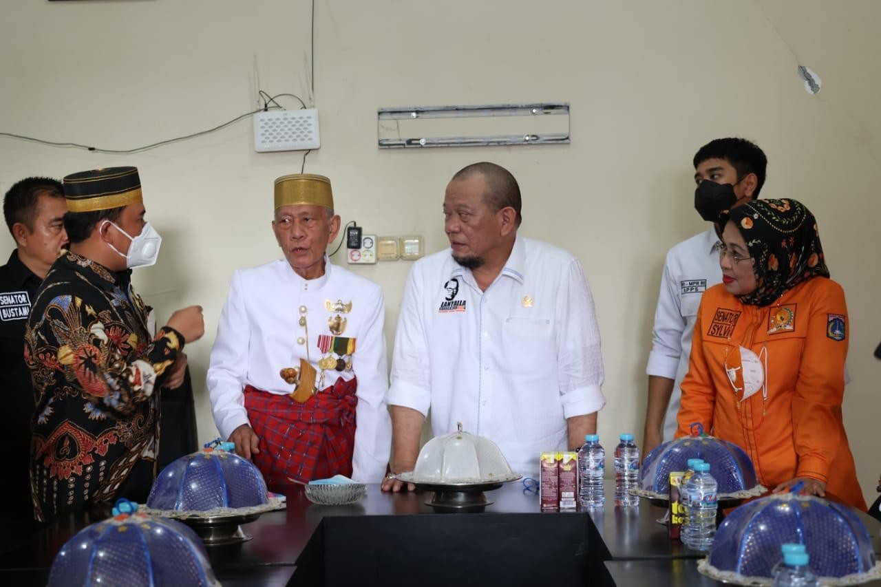 Ketua DPD RI Minta Pemkab Majene Antisipasi Longsor di Poros Jalan Majene-Mamuju