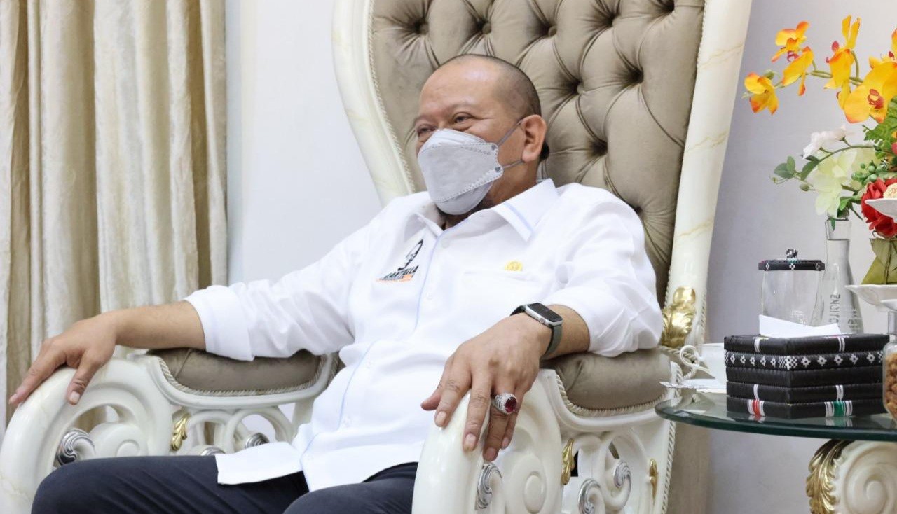 Ketua DPD RI Minta Pemprov Jatim Sikapi Protes Reklamasi Pantai di Banyuwangi