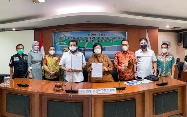Senator Hasan Basri Kawal Program Kementerian LHK 