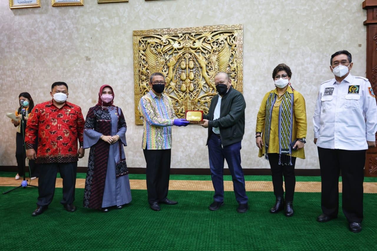 Makan Malam Bersama Gubernur Kallbar, Ini yang Dibahas Ketua DPD RI