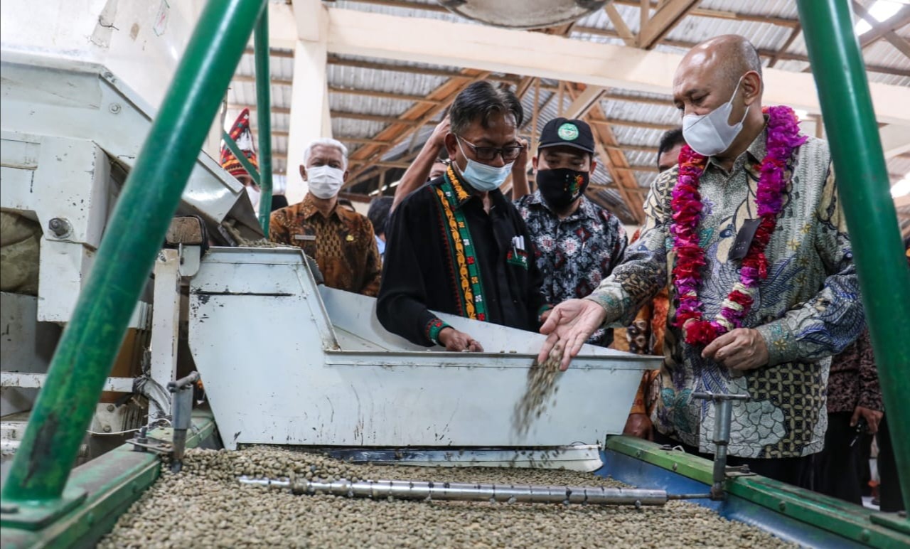 Ekspor 18 Kontainer Kopi Arabica Gayo ke AS-Eropa, Teten: Nilainya Rp6,5 Miliar