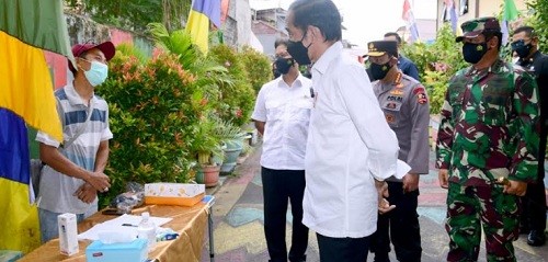 Presiden RI Tinjau Pelaksanaan PPKM Mikro di Kelurahan Rawasari