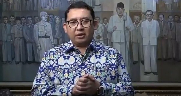 Situasi Terus Memburuk, Fadli Zon Anjurkan Pemerintah Kibarkan Bendera Putih