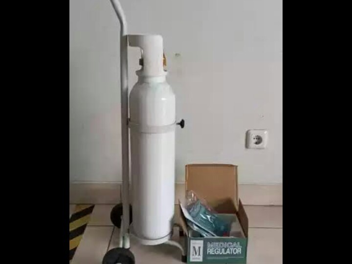 Jual Tabung Oksigen dengan Harga Dua Kali Lipat, Dua Orang Ditangkap di Glodok
