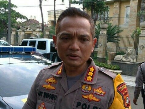 Panik Dikejar Massa, Pelaku Penjambretan Nyaris Tabrak Petugas Penyekatan PPKM Darurat