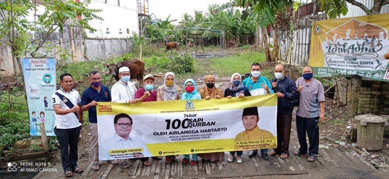 Airlangga Tebar 100 Ekor Sapi, Warga Kaltim Bisa Masak Rendang