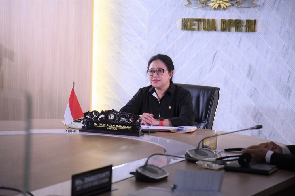 Puan: Segera Bayarkan Insentif Nakes!