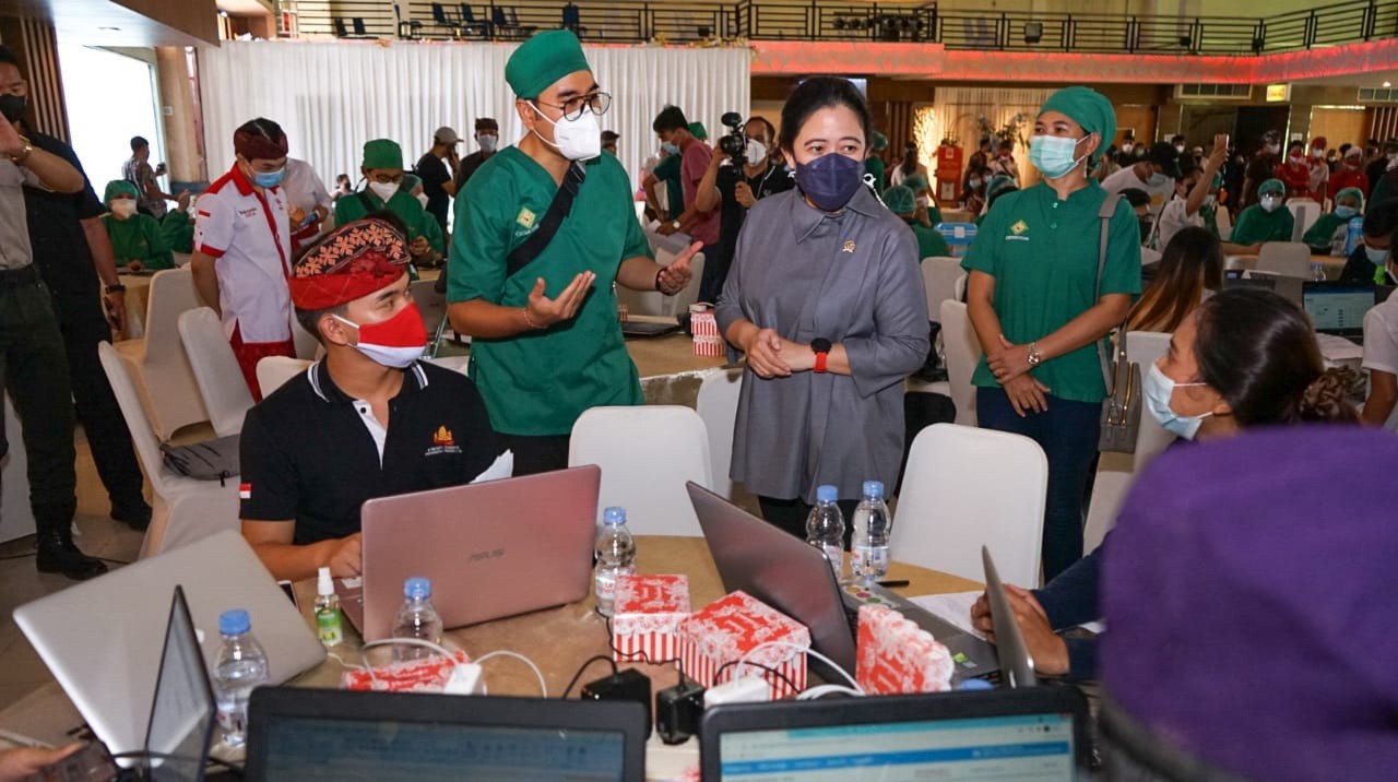 Puan: Antisipasi Dampak Lonjakan Covid-19 di Luar Jawa dan Bali