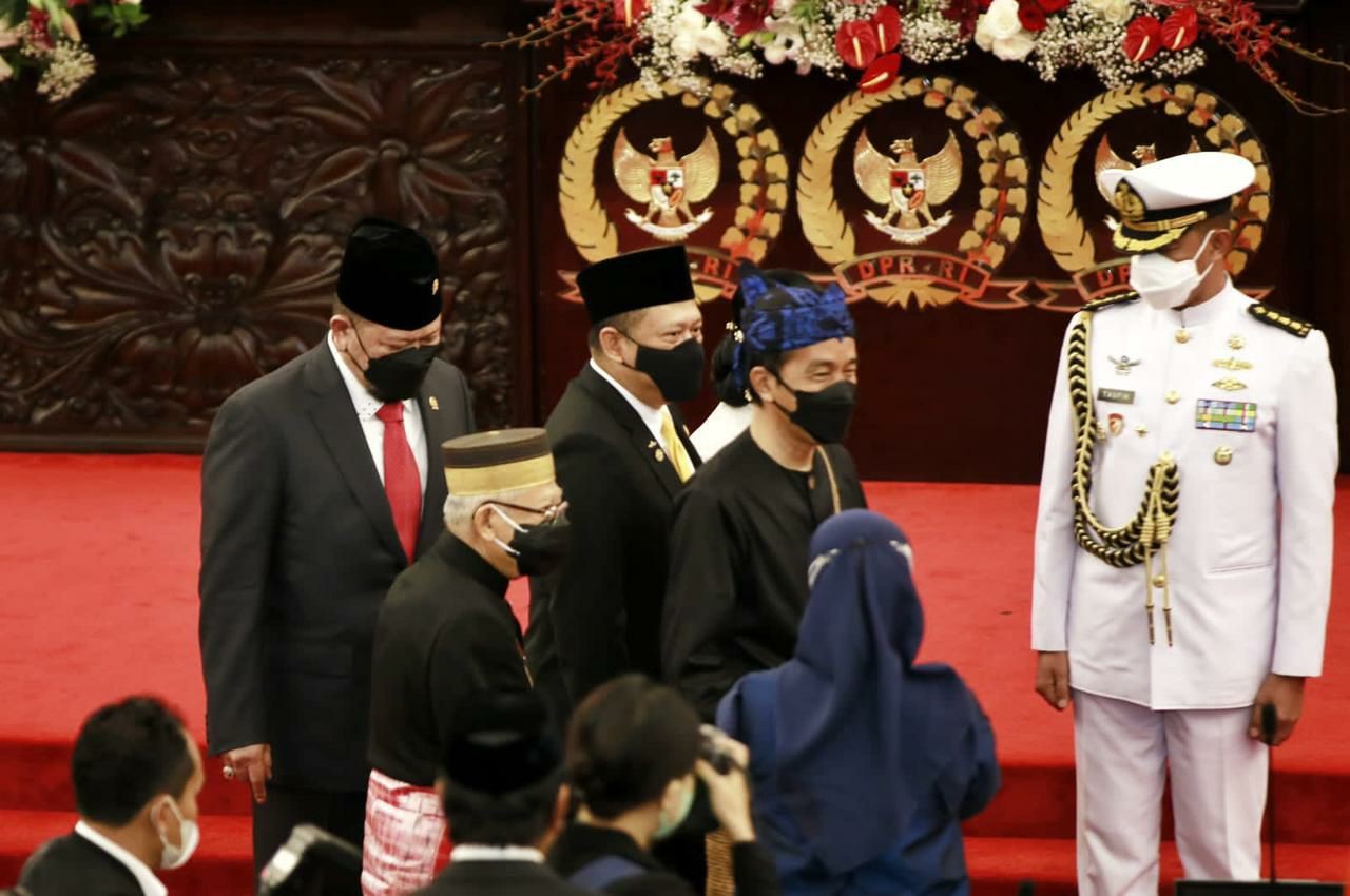 Ketua DPD RI Kupas Pasal 29 dan 33 UUD 1945 Saat Pimpin Sidang Bersama DPR - DPD