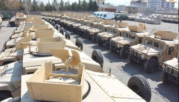 Taliban Rebut Ribuan Kendaraan Lapis Baja dan Puluhan Helikopter