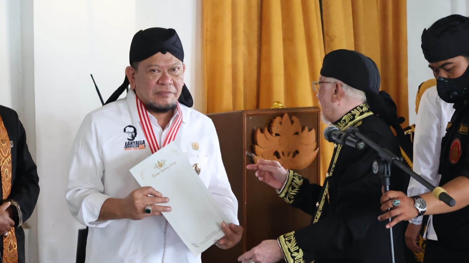 Dapat Gelar Kehormatan, Ketua DPD RI Puji Karaton Sumedang Larang Tetap Jaga Adat di Tengah Globalisasi