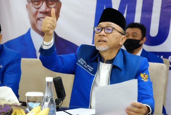 Ketum PAN Sebut Wajah Jokowi Lebam-lebam Berpikir Keras Atasi Covid-19
