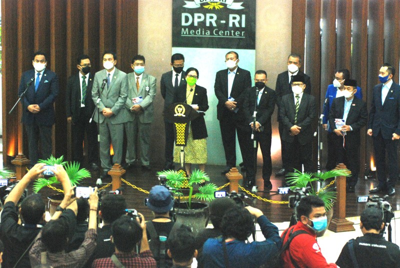 Konfrensi Pers HUT DPR Ke 76