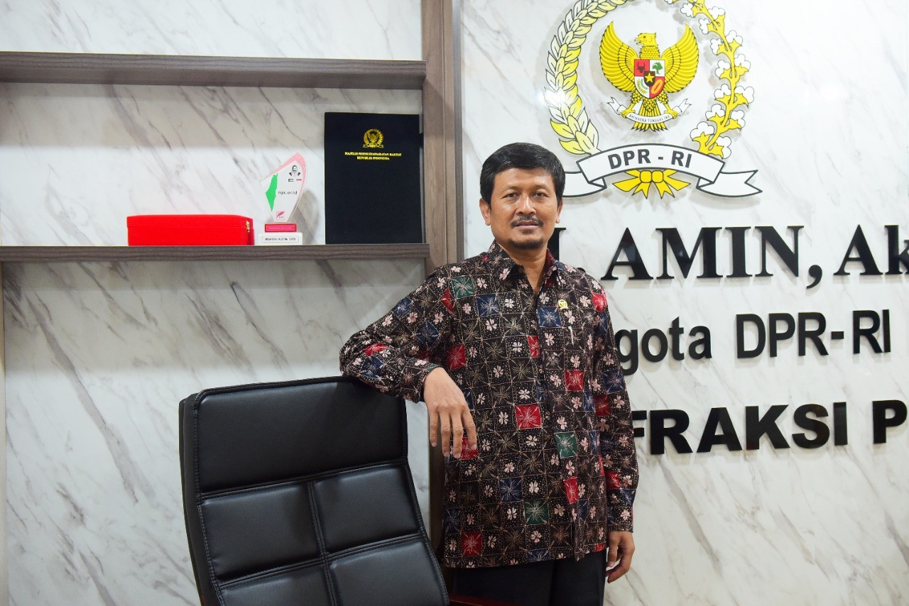Amin Ak Minta Asosiasi Pedagang Pasar Sweeping Penjualan Daging Anjing