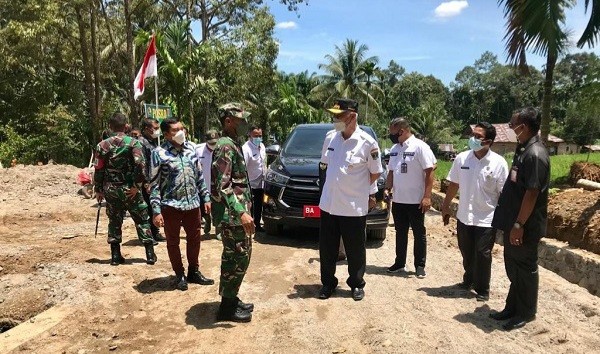 Dengan Mobil Dinas Innova BA 1, Gubernur Mahyeldi Nikmati Lika-Liku Kelok 44