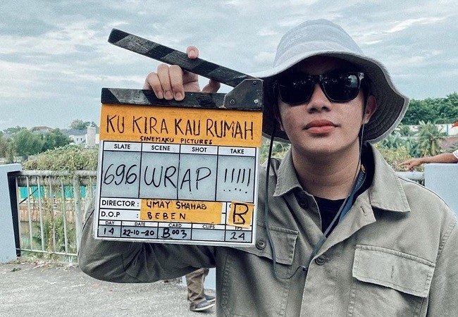 Keren! Umay Shahab Sutradarai Film dan Web Series Sekaligus