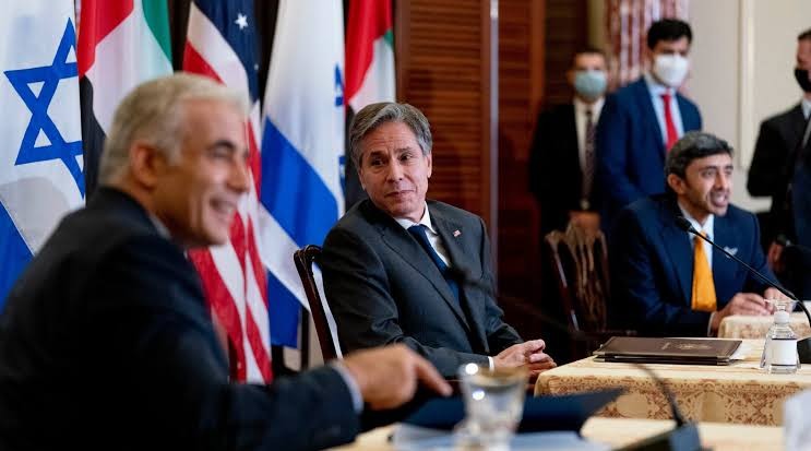 Jika Jalur Diplomasi Gagal, AS Isyaratkan Opsi Militer Terhadap Iran