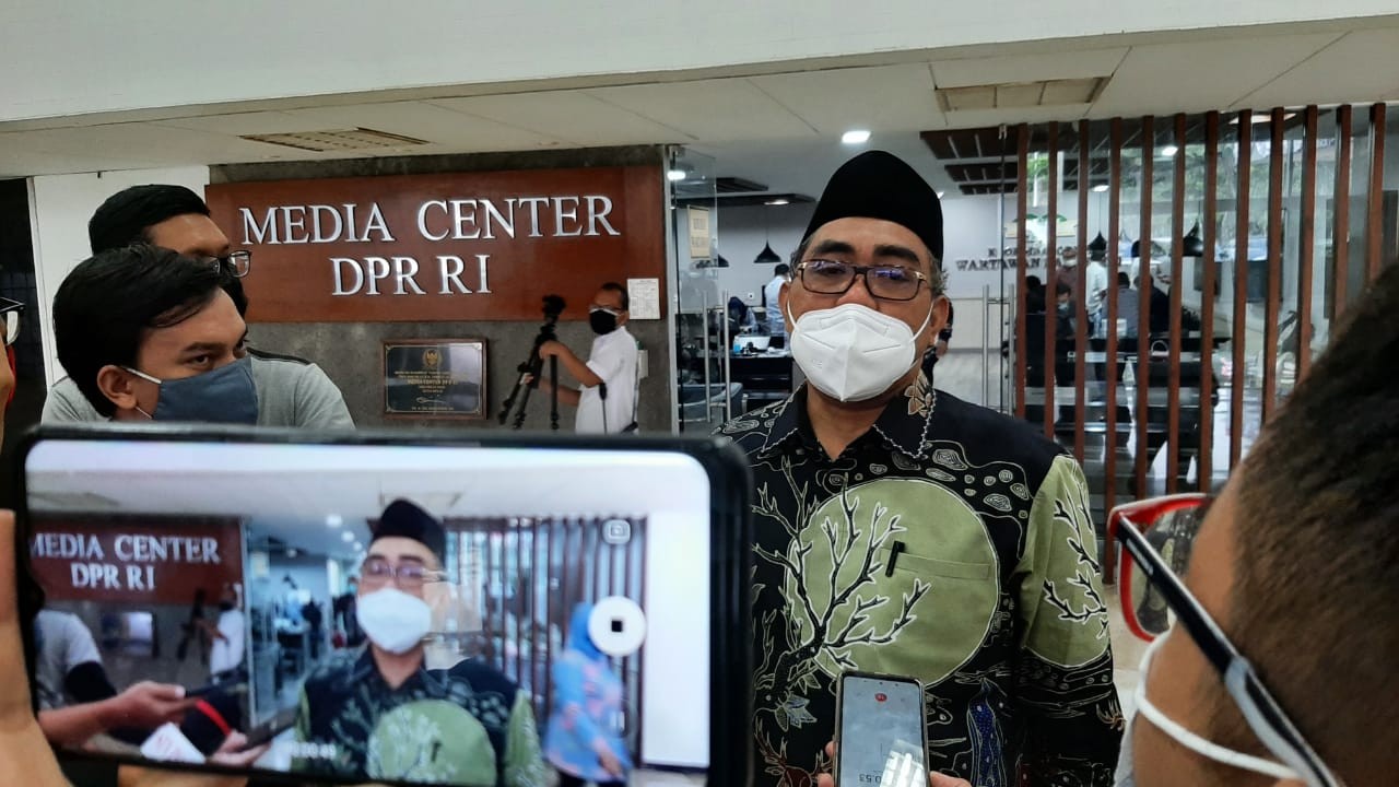 Cegah Politik Identitas, Gus Jazil: Pilpres 2024 Minimal Harus Tiga Pasangan Calon