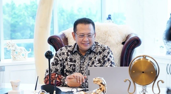 Bamsoet Raih Teropong Democracy Award 2021 Kategori National Figure