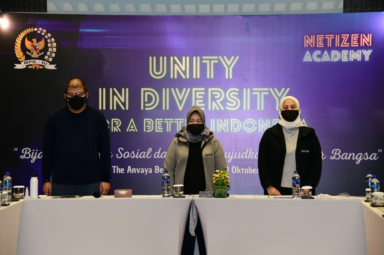 Netizen Academy Bali Tahun 2021, Siti Fauziah: Bijak Bermedia Sosial Perlu Kita Terapkan Dalam Keseharian  