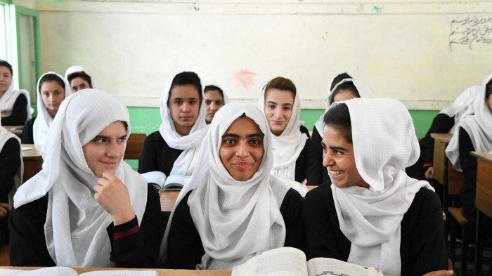 Akhirnya, Taliban izinkan Remaja Perempuan Afghanistan Kembali ke Sekolah