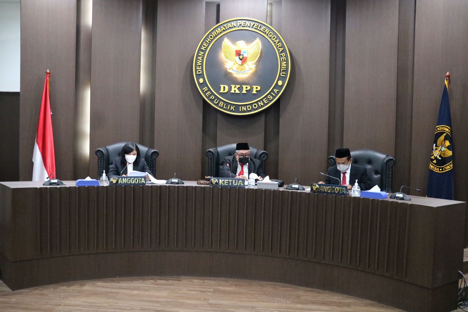 Lakukan Tindakan Asusila, DKPP Berhentikan Anggota KPU Kab. Kaur