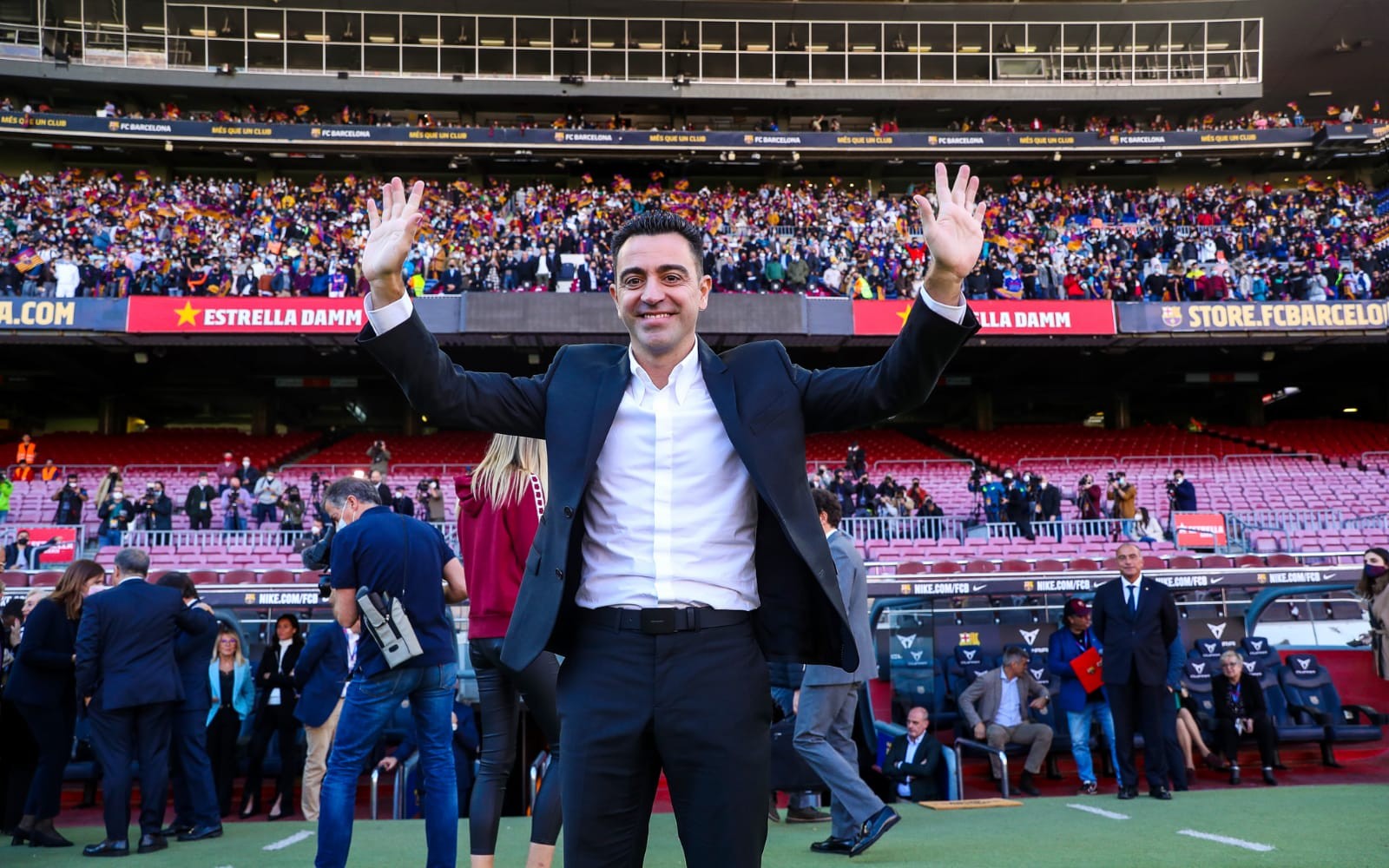 Resmi Jadi Pelatih Baru, Xavi Janji Kembalikan Kejayaan Barcelona