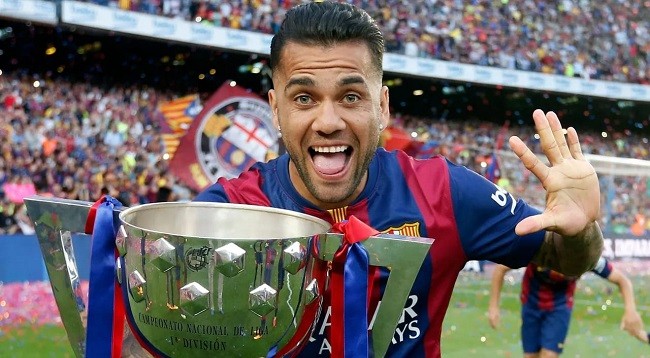 Kembali Pulang ke Barcelona, Dani Alves Jadi Rekrutan Pertama Xavi Hernandez
